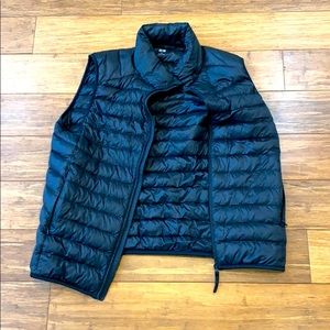 Uniqlo Men’s Puff Vest Black Medium